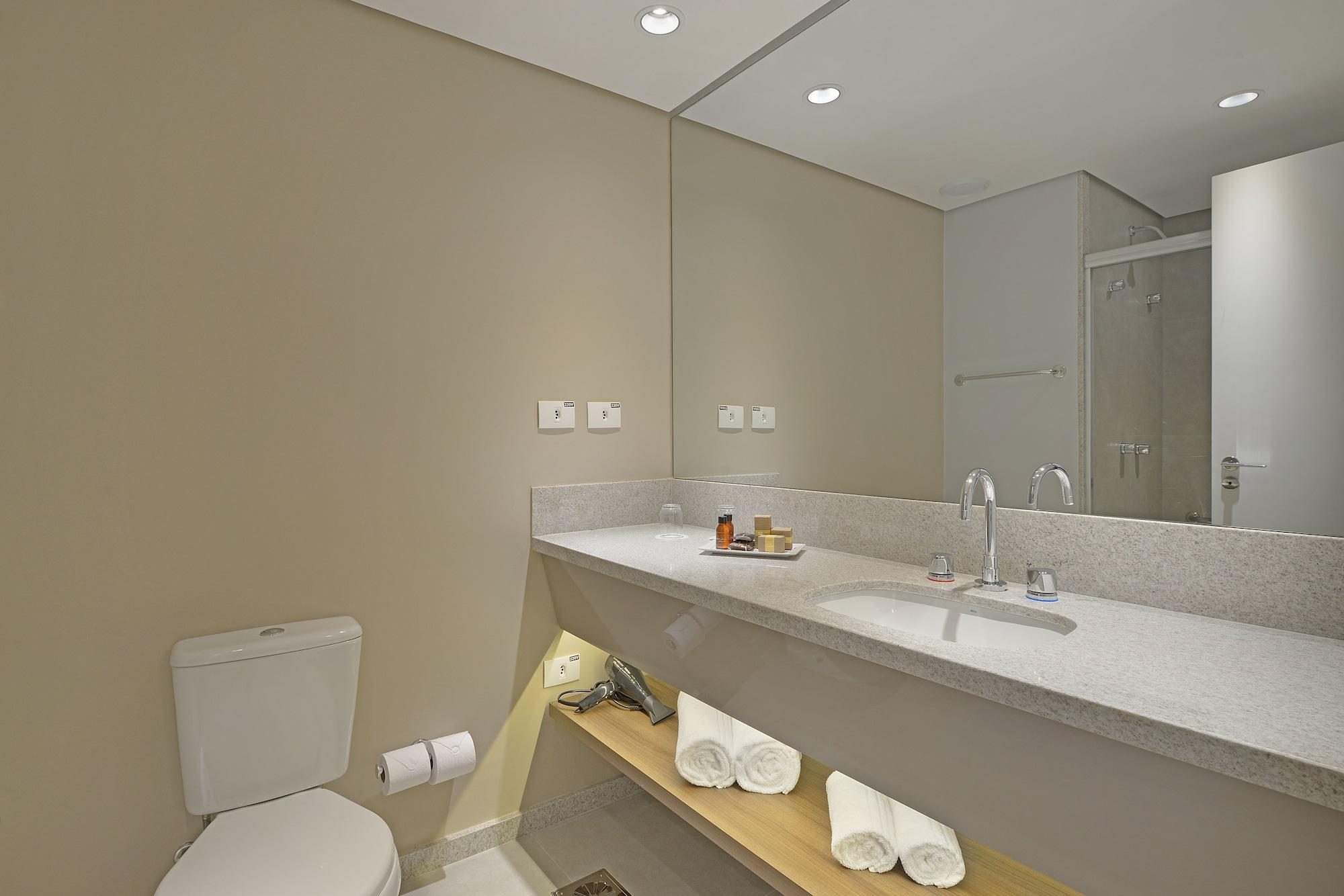 Deville Prime Campo Grande Campo Grande  Bagian luar foto Bathroom